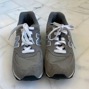 New Balance 574 tennis shoes - sz 2.5 kids - gray